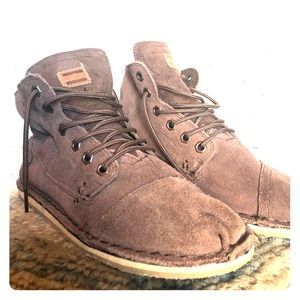 Women’s Brown High-top Toms